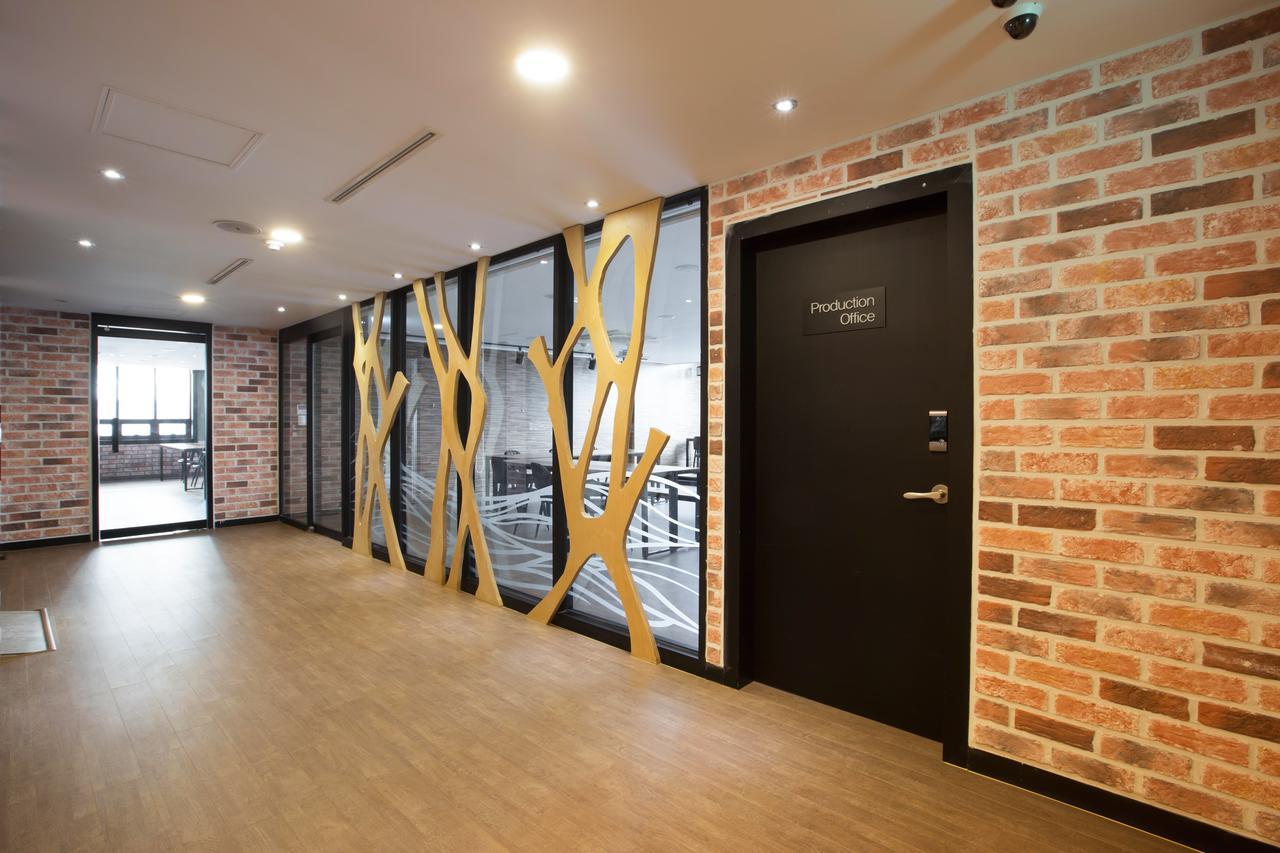 Cinema House Hotel In Busan Exterior foto